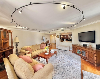176 Helios Drive - Photo Thumbnail 4