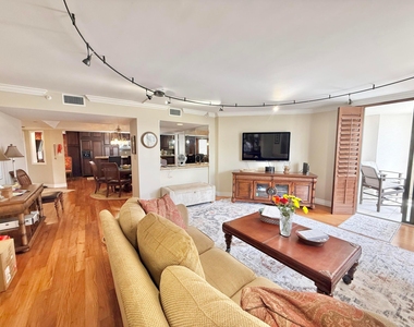 176 Helios Drive - Photo Thumbnail 3