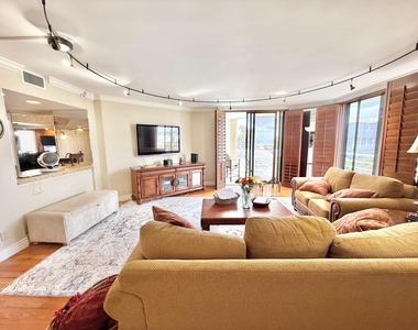 176 Helios Drive - Photo Thumbnail 5
