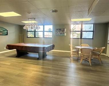 1401 N Riverside Drive - Photo Thumbnail 23