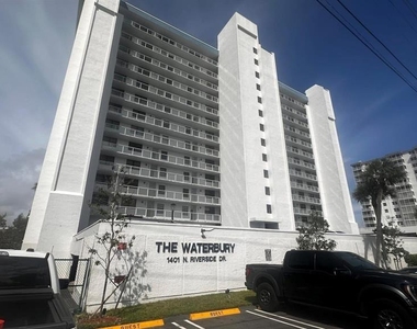 1401 N Riverside Drive - Photo Thumbnail 17