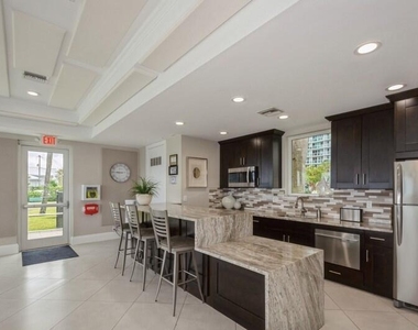 333 Ne 21st Avenue - Photo Thumbnail 7