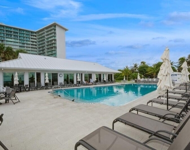 333 Ne 21st Avenue - Photo Thumbnail 11