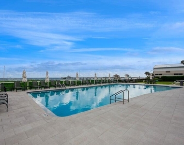333 Ne 21st Avenue - Photo Thumbnail 12