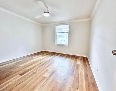 7168 Southgate Boulevard - Photo Thumbnail 9