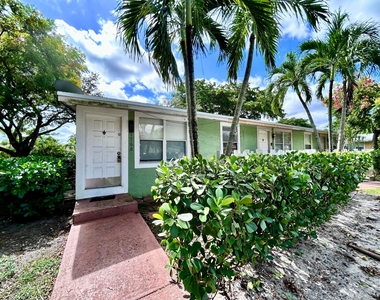 7168 Southgate Boulevard - Photo Thumbnail 1