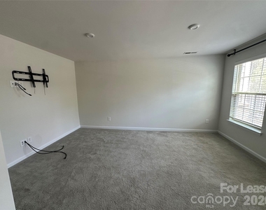 3612 Speer Boulevard - Photo Thumbnail 4