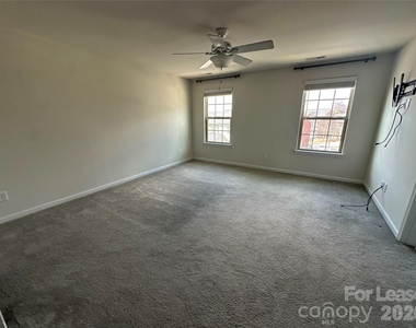 3612 Speer Boulevard - Photo Thumbnail 9