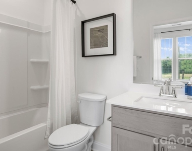 2635 W Trade Street - Photo Thumbnail 17