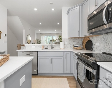2635 W Trade Street - Photo Thumbnail 3