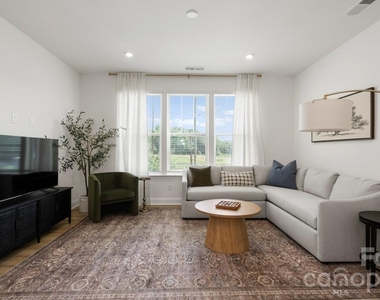 2635 W Trade Street - Photo Thumbnail 8