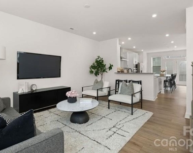 2635 W Trade Street - Photo Thumbnail 4