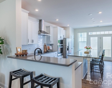 2635 W Trade Street - Photo Thumbnail 1