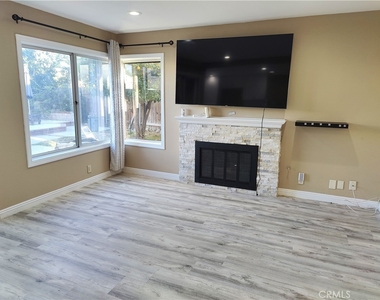 6953 Saddleback Place - Photo Thumbnail 17