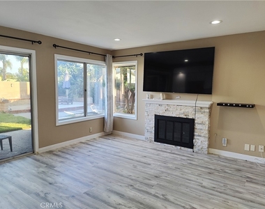 6953 Saddleback Place - Photo Thumbnail 16