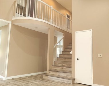 6953 Saddleback Place - Photo Thumbnail 6