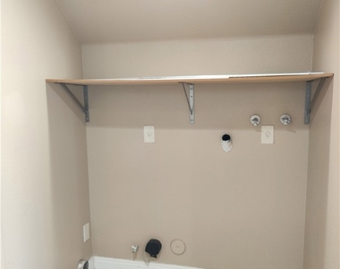 6953 Saddleback Place - Photo Thumbnail 20