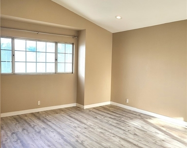 6953 Saddleback Place - Photo Thumbnail 35