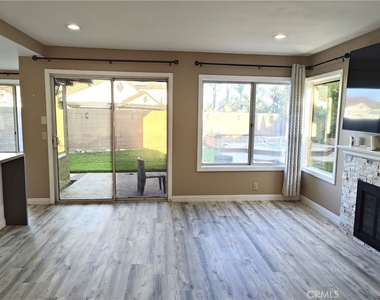 6953 Saddleback Place - Photo Thumbnail 18