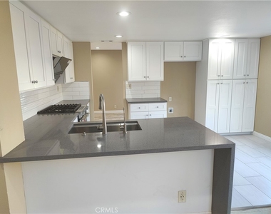6953 Saddleback Place - Photo Thumbnail 7