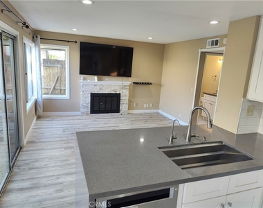 6953 Saddleback Place - Photo Thumbnail 14