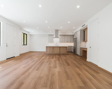 2821 Los Robles Road - Photo Thumbnail 14