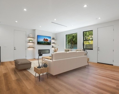 2821 Los Robles Road - Photo Thumbnail 10