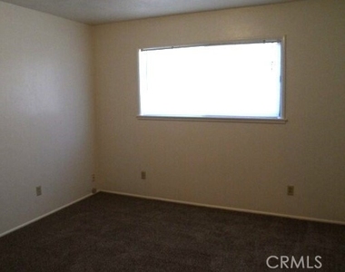 961 W Foothill Boulevard - Photo Thumbnail 8