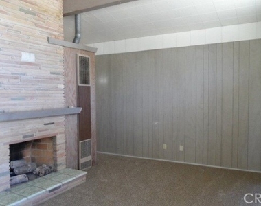961 W Foothill Boulevard - Photo Thumbnail 2