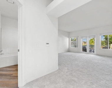 4143 Andros Way - Photo Thumbnail 23