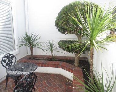 4143 Andros Way - Photo Thumbnail 25