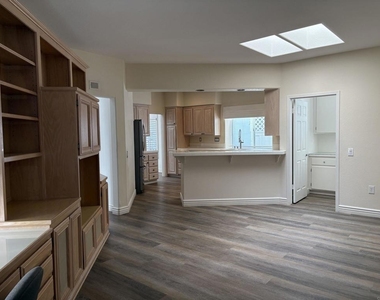 4143 Andros Way - Photo Thumbnail 12