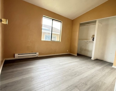 2040 Parkridge - Photo Thumbnail 5