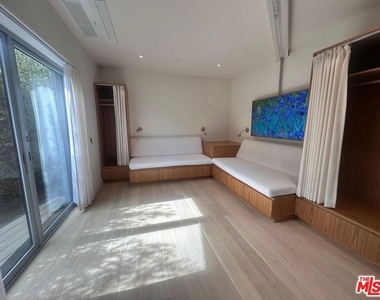 340 Indiana Ave - Photo Thumbnail 16