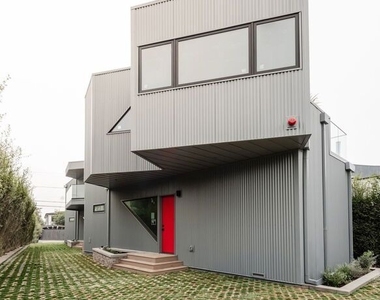 340 Indiana Ave - Photo Thumbnail 1