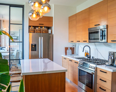 460 S Spring Street - Photo Thumbnail 13
