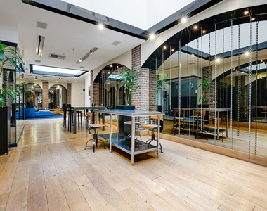 460 S Spring Street - Photo Thumbnail 38