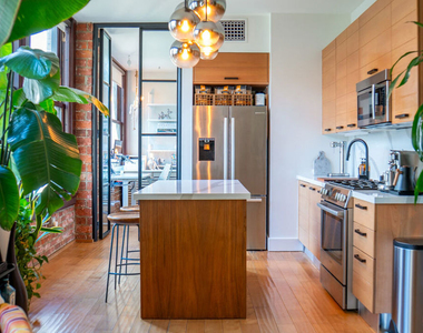 460 S Spring Street - Photo Thumbnail 12