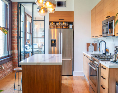 460 S Spring Street - Photo Thumbnail 15