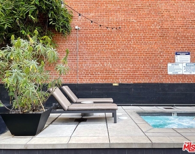 460 S Spring Street - Photo Thumbnail 41
