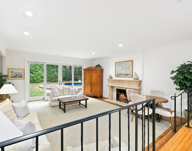669 Hill Street - Photo Thumbnail 2