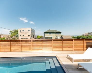 319 Wilmot Road - Photo Thumbnail 37