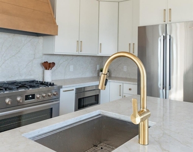 319 Wilmot Road - Photo Thumbnail 4