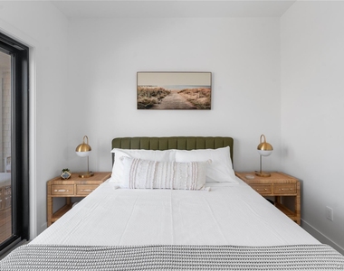 319 Wilmot Road - Photo Thumbnail 16