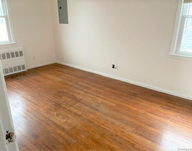 77 Kentucky Street - Photo Thumbnail 6
