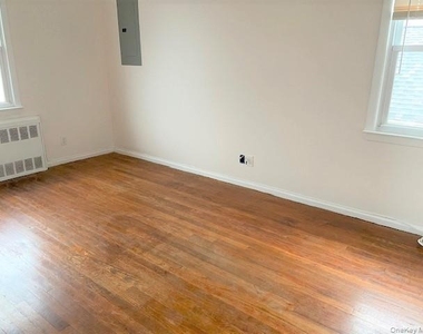 77 Kentucky Street - Photo Thumbnail 9