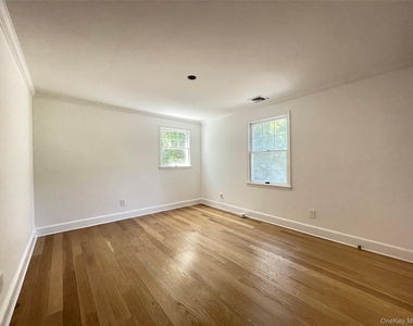 6 Beech Hill Road - Photo Thumbnail 12