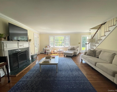 6 Beech Hill Road - Photo Thumbnail 2