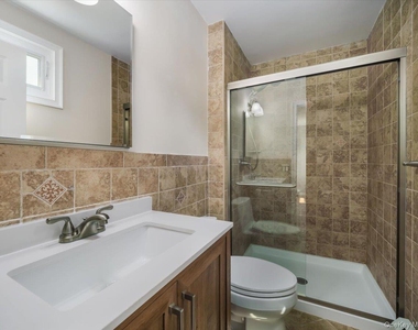 3 Flower Lane - Photo Thumbnail 10