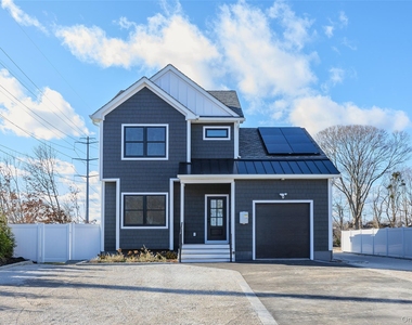 42 Lamport Avenue - Photo Thumbnail 12